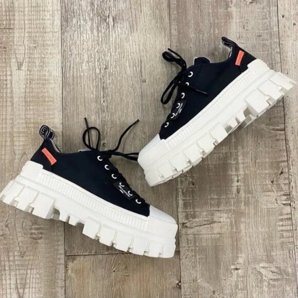 Palladium Black White Canvas Chunky Lug‎ Sole Y2K Vegan Platform Sneakers Shoes - Picture 3 of 6